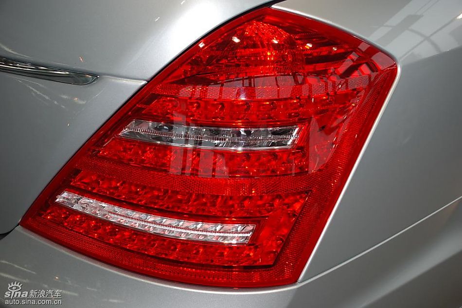 新一代奔驰S级轿车实拍图片欣赏