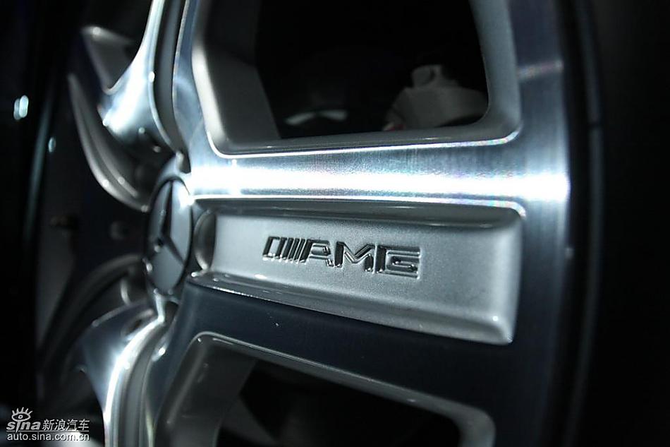 梅赛德斯-奔驰S350动感型轿车外观实拍图