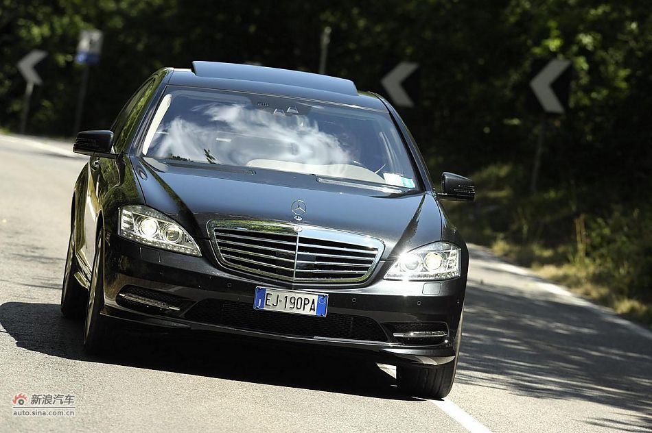 2012款奔驰S级豪华版