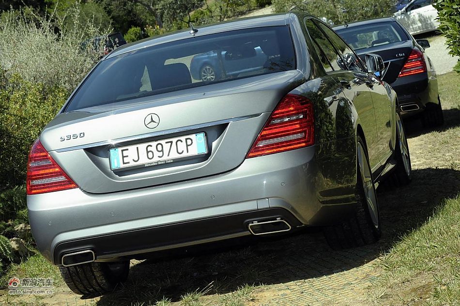 2012款奔驰S级豪华版