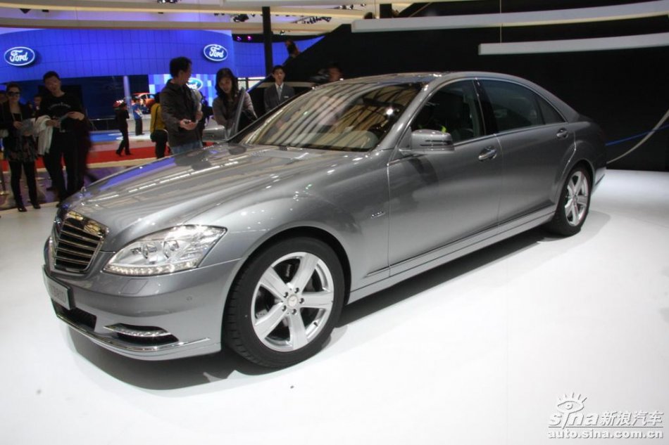奔驰S400Hybrid
