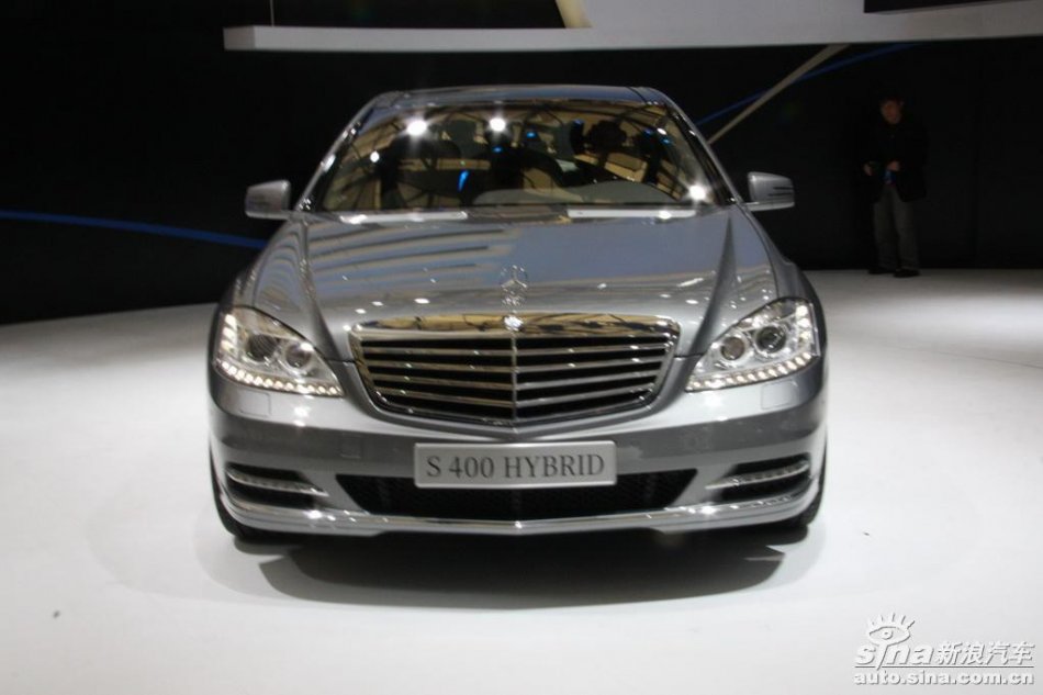 奔驰S400Hybrid