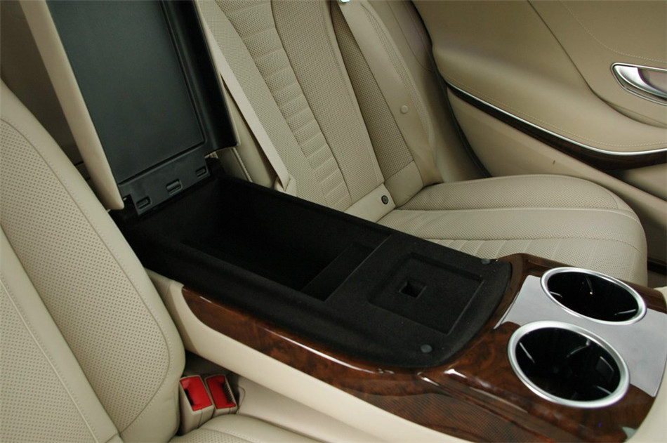 奔驰S级  2014款 S500L 座椅空间