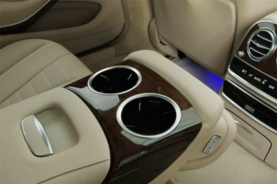 奔驰S级  2014款 S500L 座椅空间