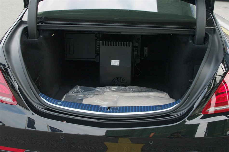 奔驰S级  2014款 S500L 座椅空间