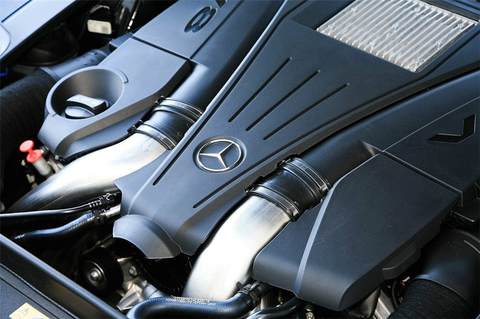 奔驰S级  2014款 S500L 引擎底盘