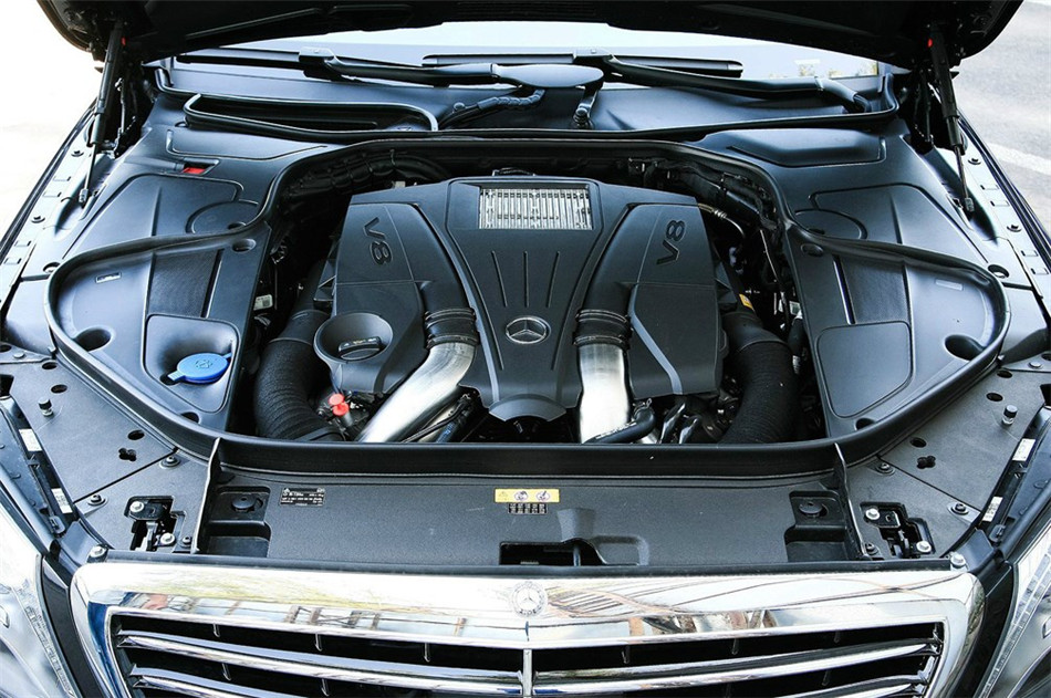 奔驰S级  2014款 S500L 引擎底盘