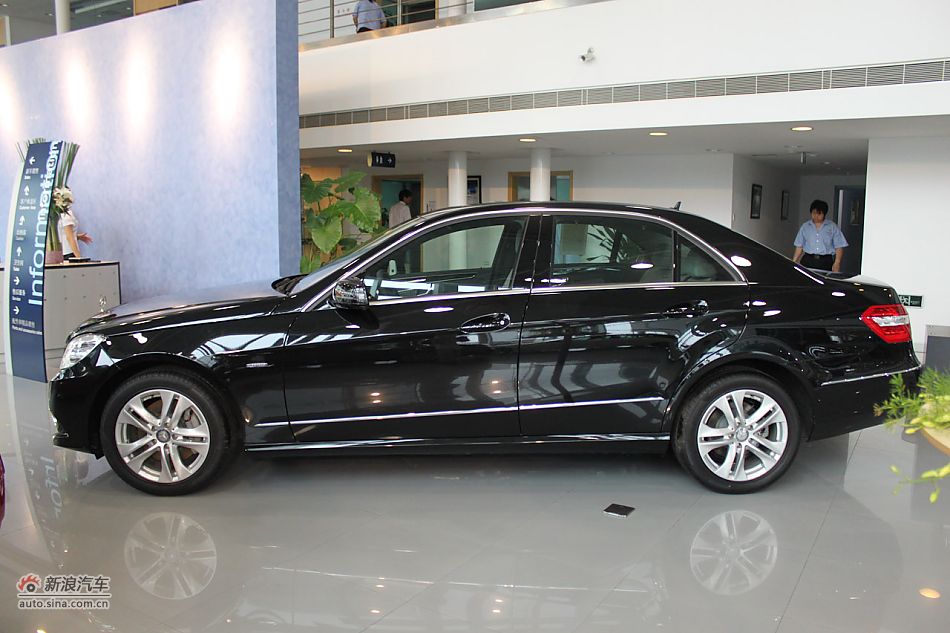 奔驰E260 CGI时尚型