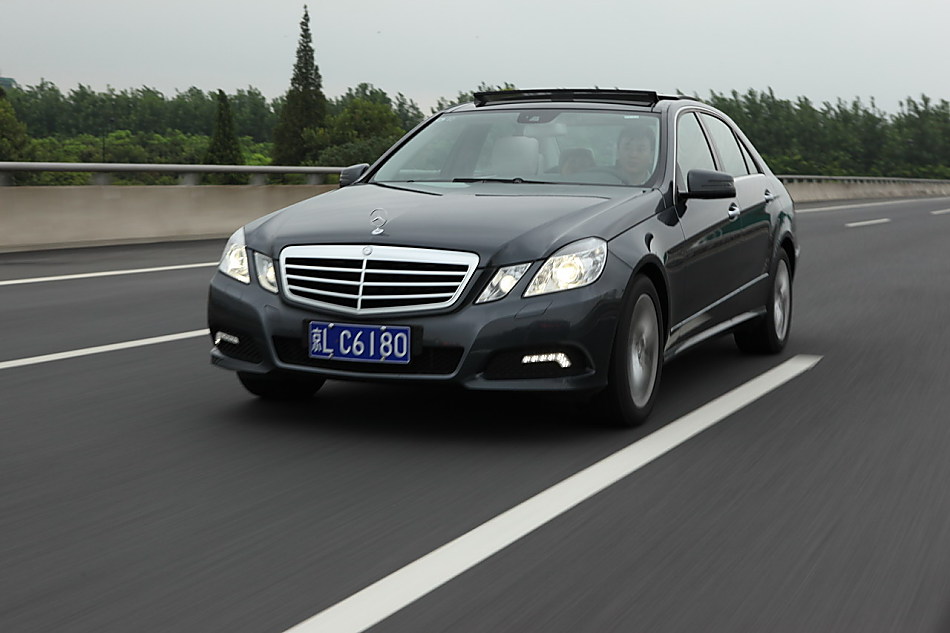 全新一代E300外观图片