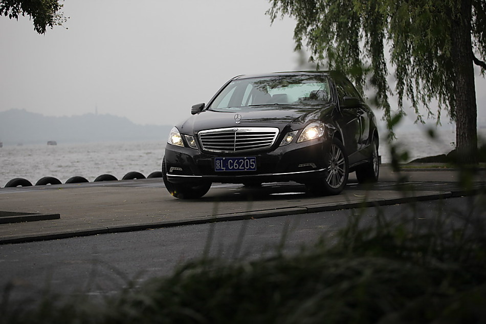 全新一代E300外观图片