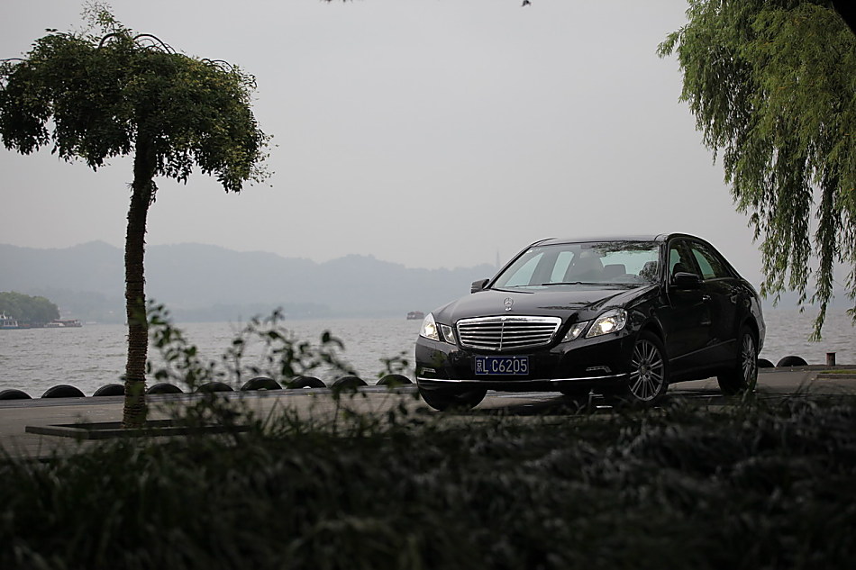 全新一代E300外观图片