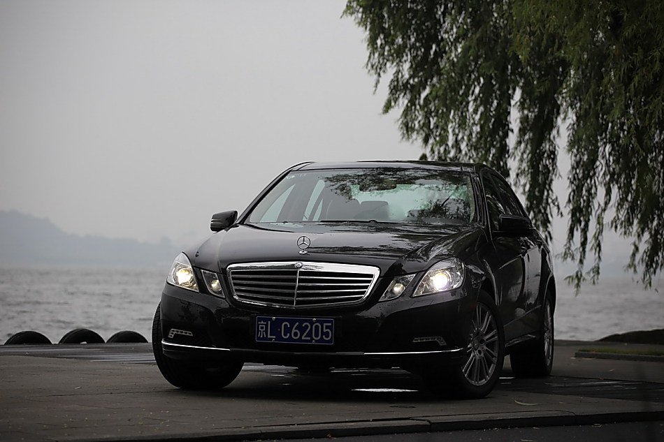 全新一代E300外观图片