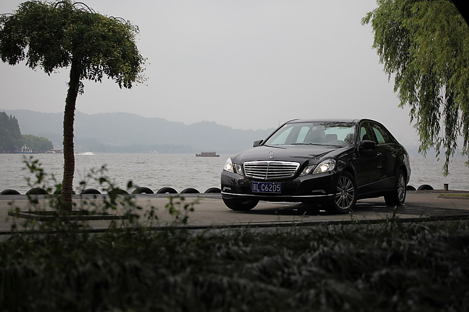 全新一代E300外观图片