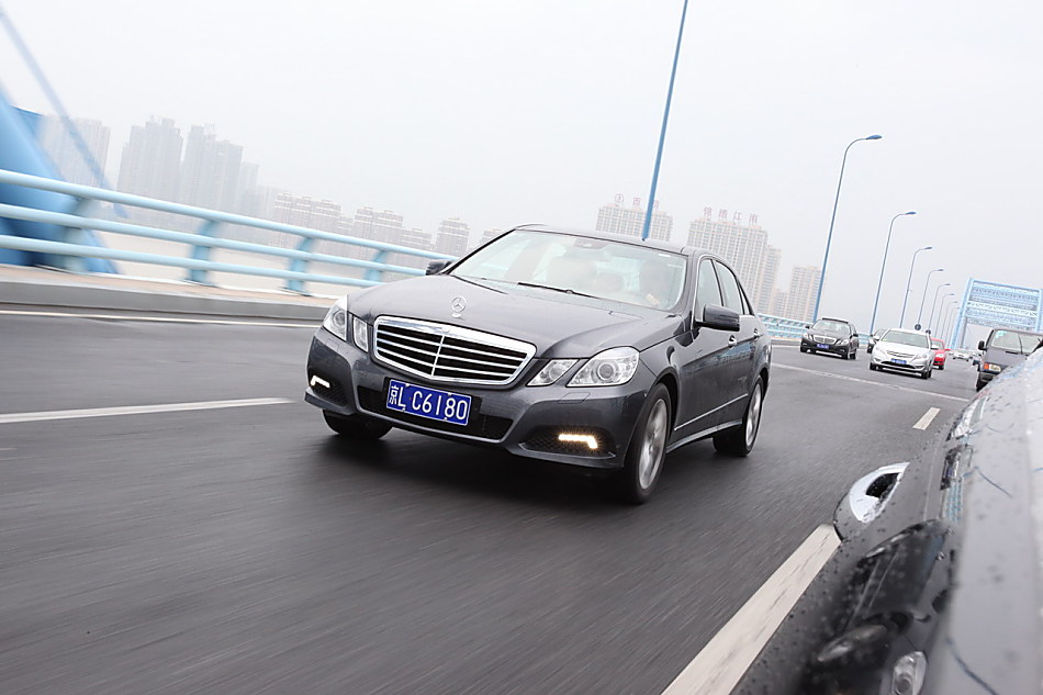 全新一代E300外观图片