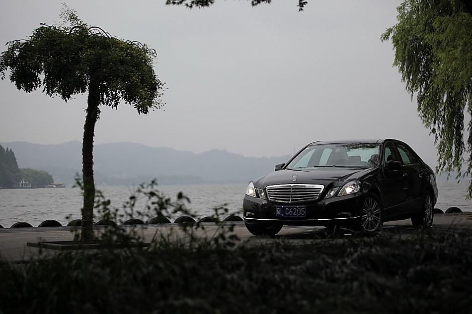 全新一代E300外观图片