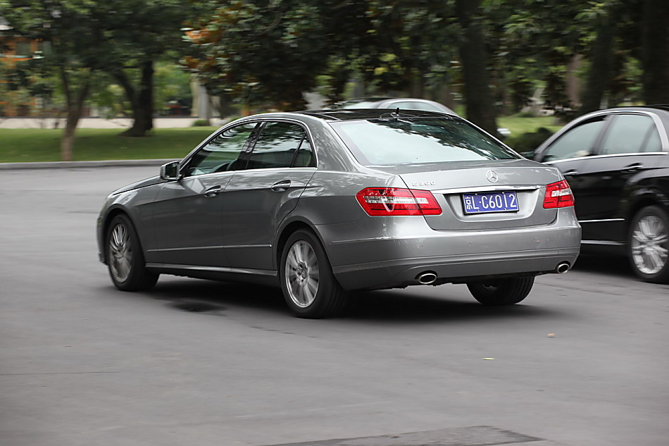 全新一代E300外观图片