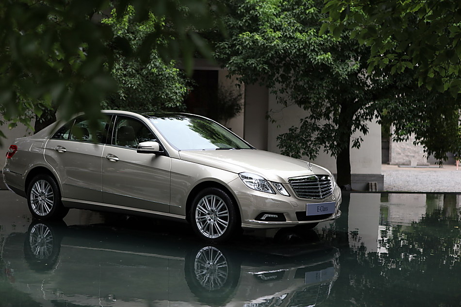 全新一代E300外观图片