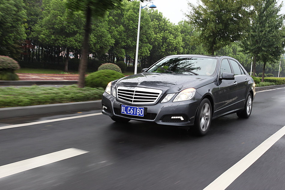 全新一代E300外观图片