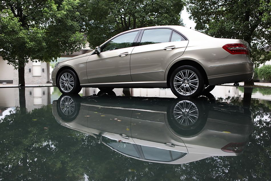 全新一代E300外观图片