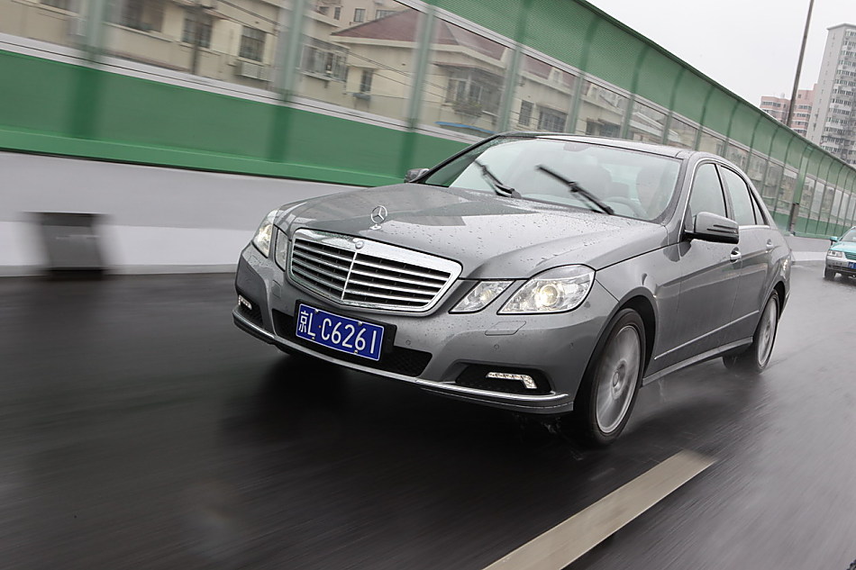 全新一代E300外观图片