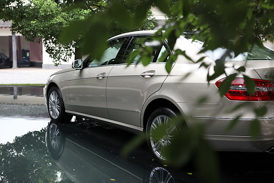 全新一代E300外观图片