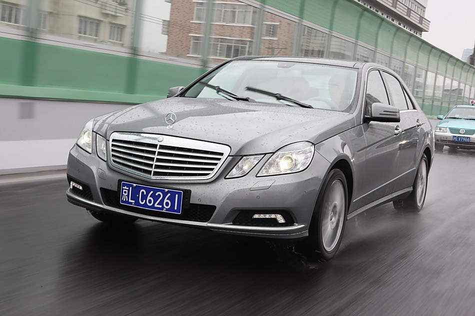 全新一代E300外观图片