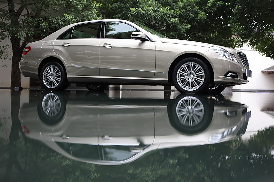 全新一代E300外观图片