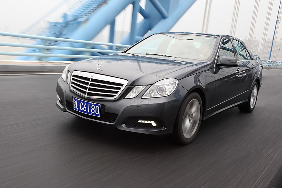 全新一代E300外观图片