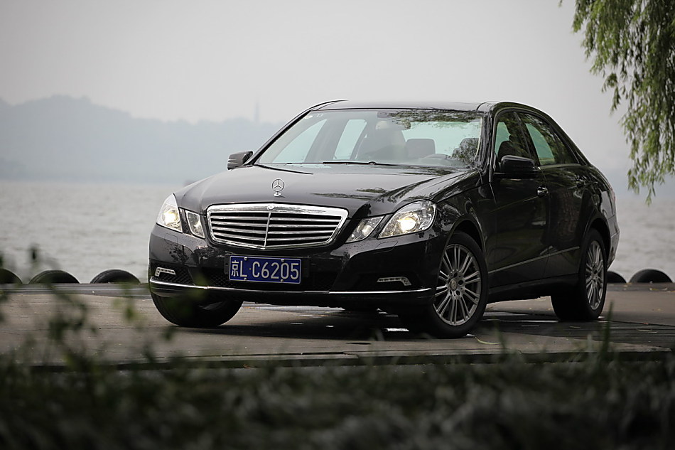全新一代E300外观图片