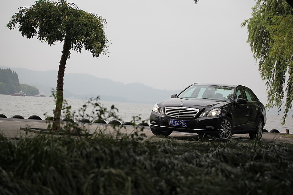 全新一代E300外观图片