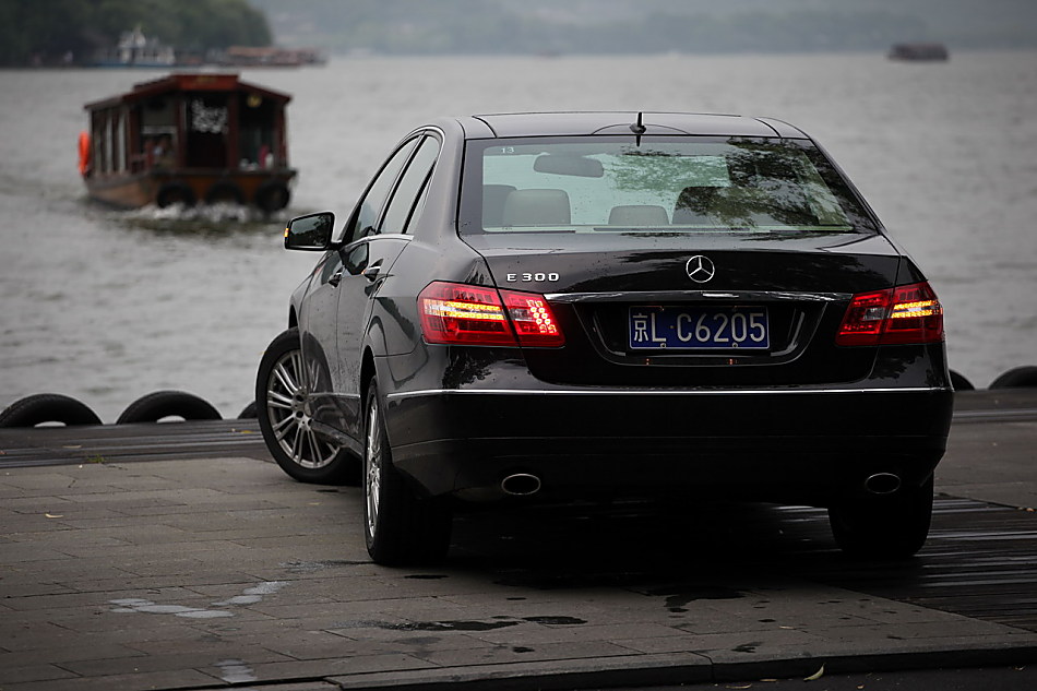 全新一代E300外观图片