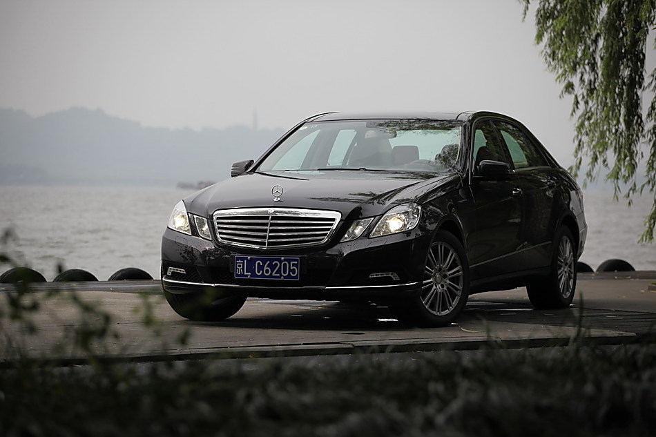 全新一代E300外观图片