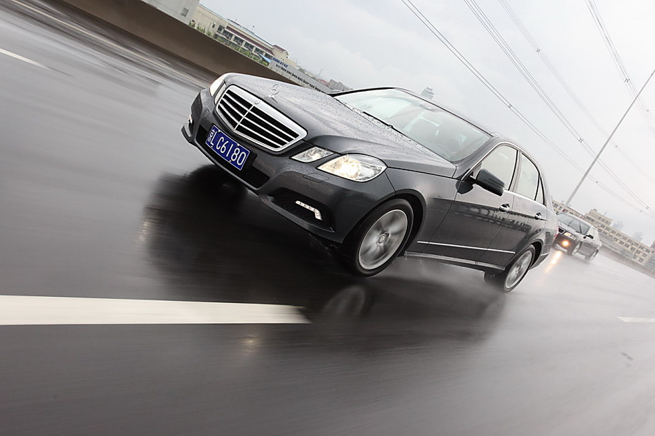 全新一代E300外观图片