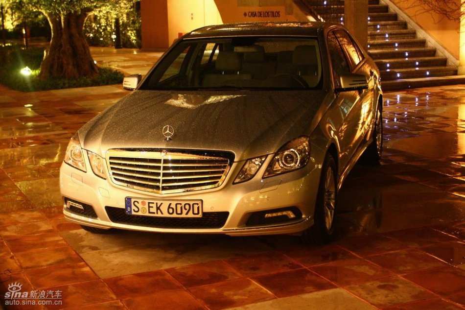 奔驰新E级试驾实拍图外观