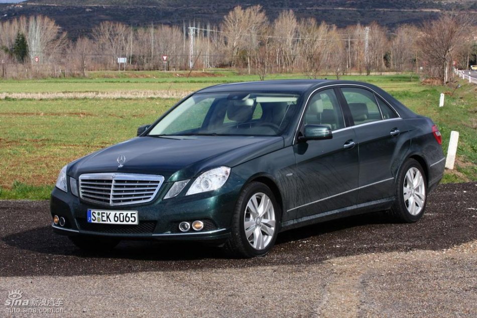 奔驰新E级试驾实拍图外观