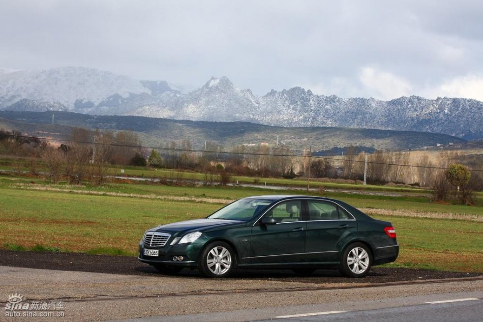 奔驰新E级试驾实拍图外观