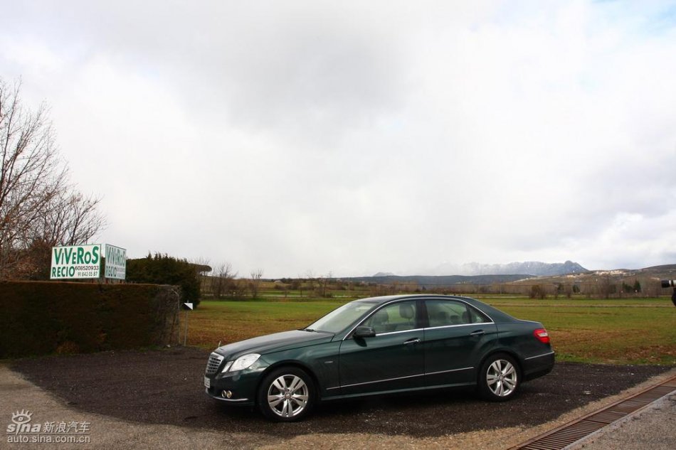 奔驰新E级试驾实拍图外观