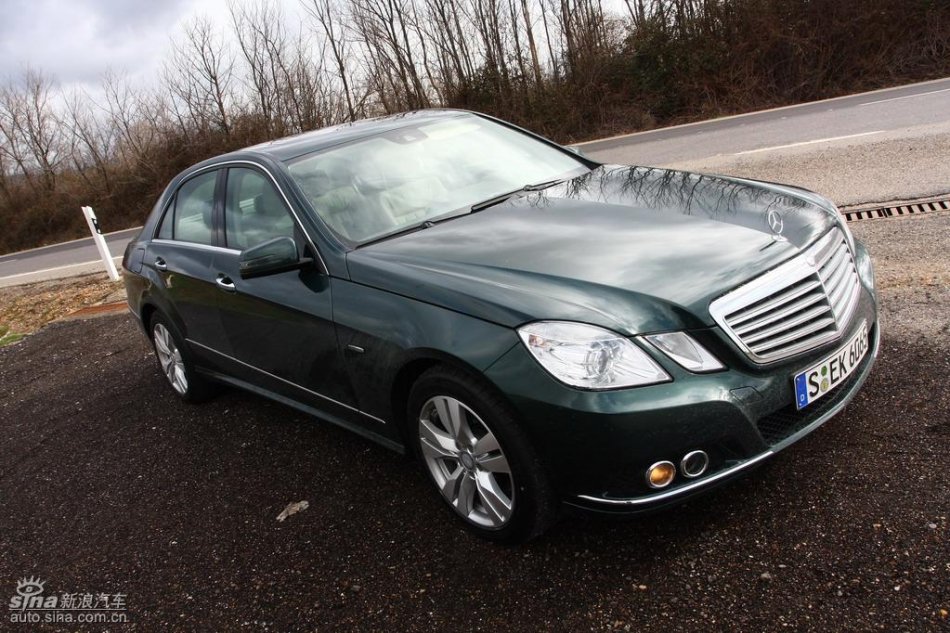 奔驰新E级试驾实拍图外观
