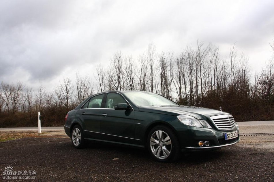 奔驰新E级试驾实拍图外观