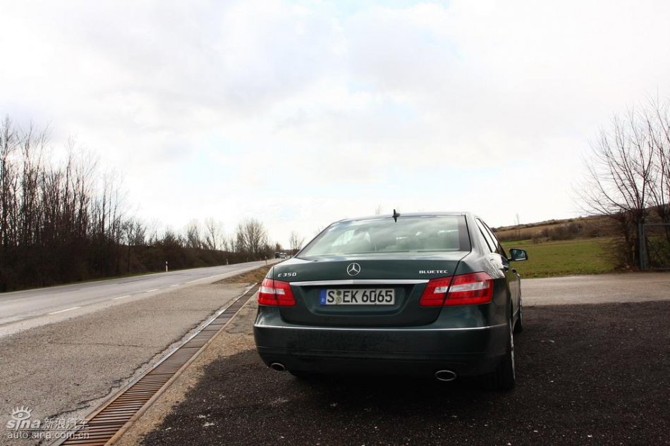 奔驰新E级试驾实拍图外观