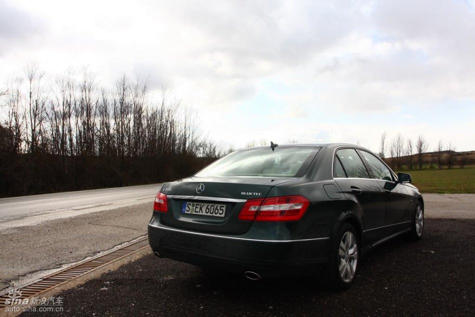 奔驰新E级试驾实拍图外观