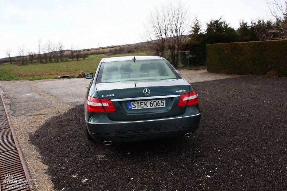 奔驰新E级试驾实拍图外观