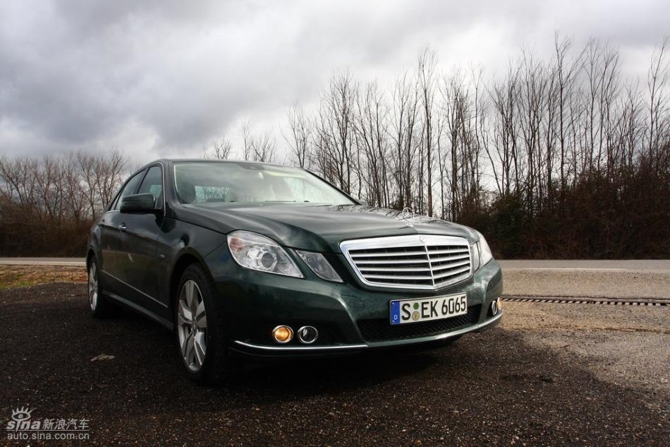 奔驰新E级试驾实拍图外观