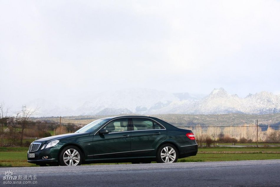 奔驰新E级试驾实拍图外观