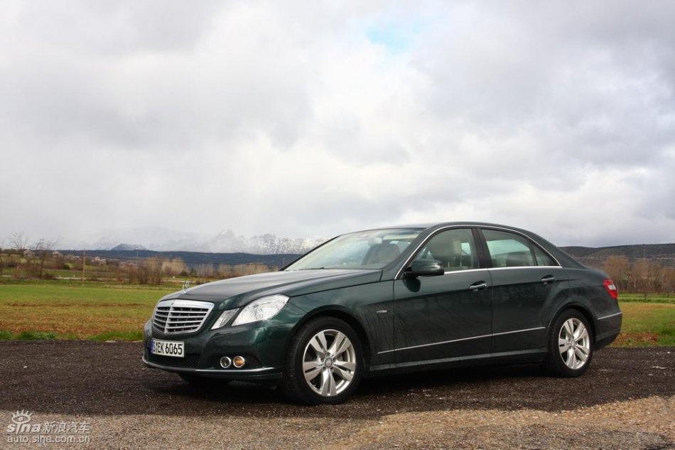 奔驰新E级试驾实拍图外观