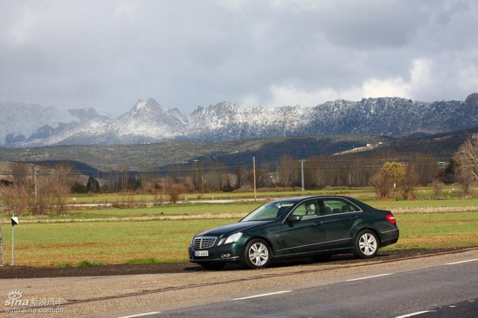 奔驰新E级试驾实拍图外观