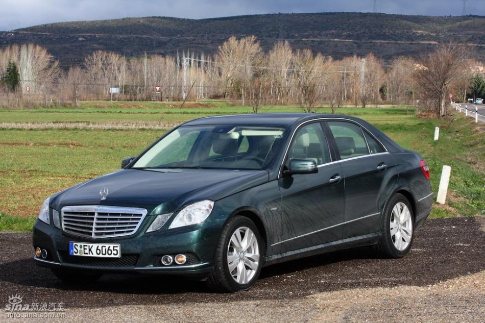 奔驰新E级试驾实拍图外观
