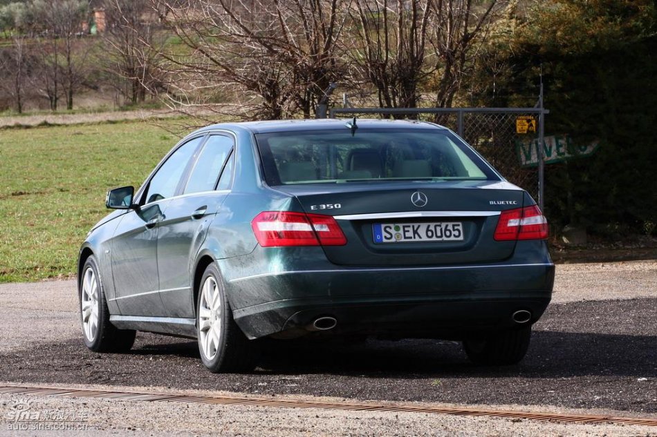 奔驰新E级试驾实拍图外观