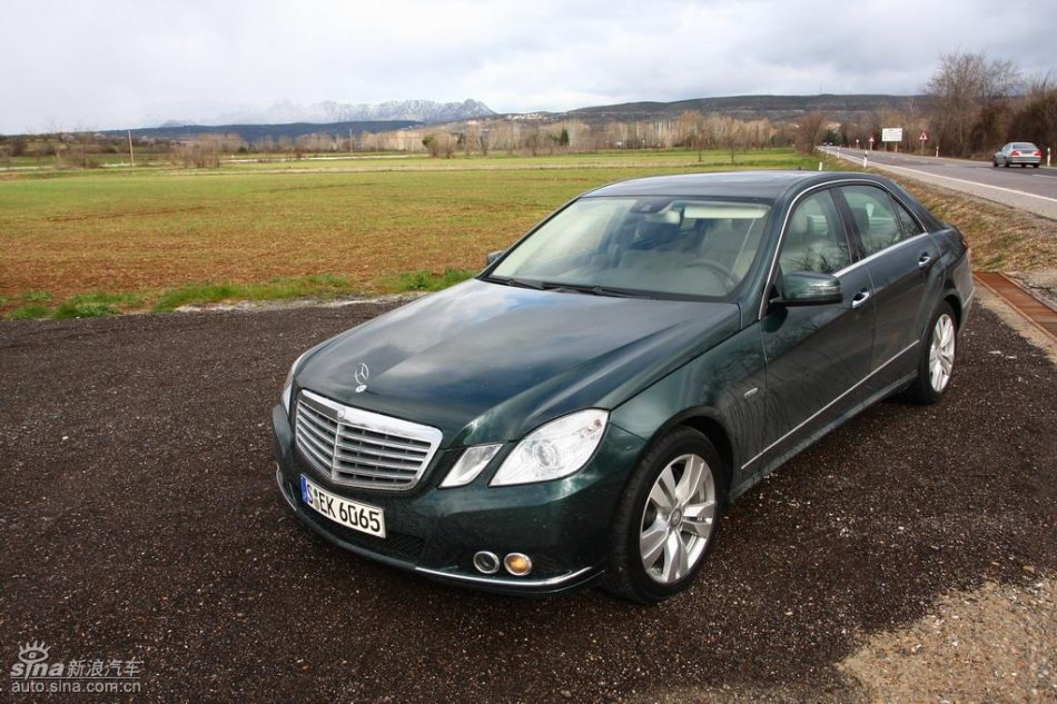 奔驰新E级试驾实拍图外观