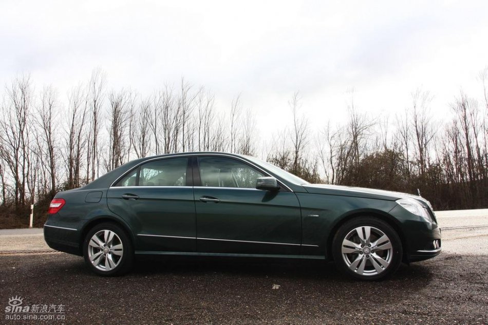 奔驰新E级试驾实拍图外观